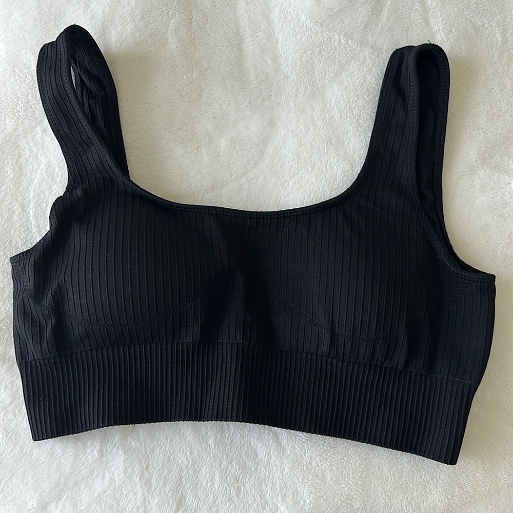 3/$20 - Halara Black Ribbed Sports Bra